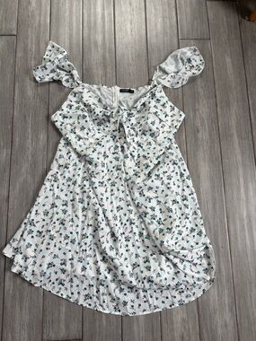 SHEIN Curve White Floral Tie-Front Sundress with Teal Accents